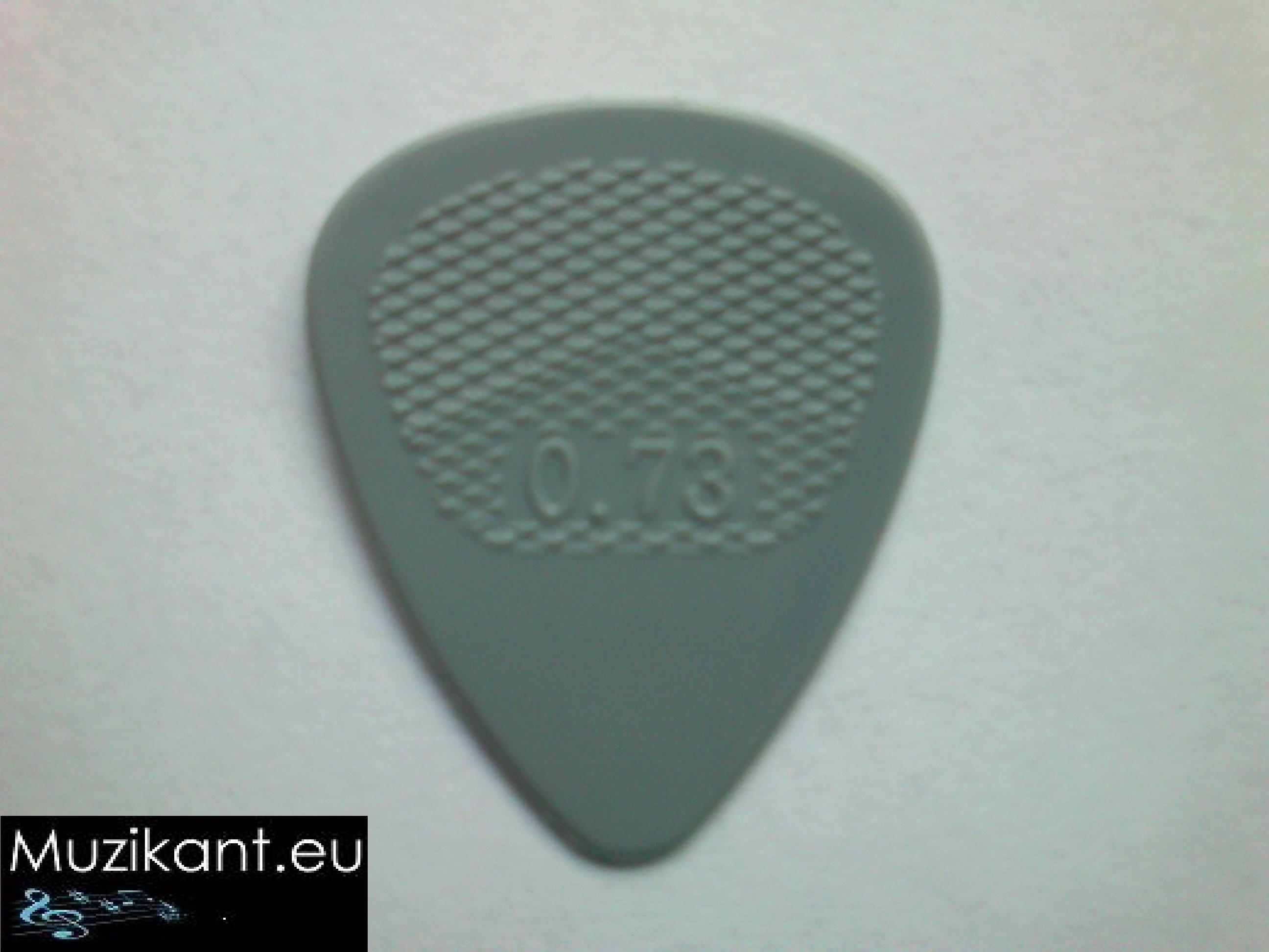 George Dennis Standart 0,73 - plectrum